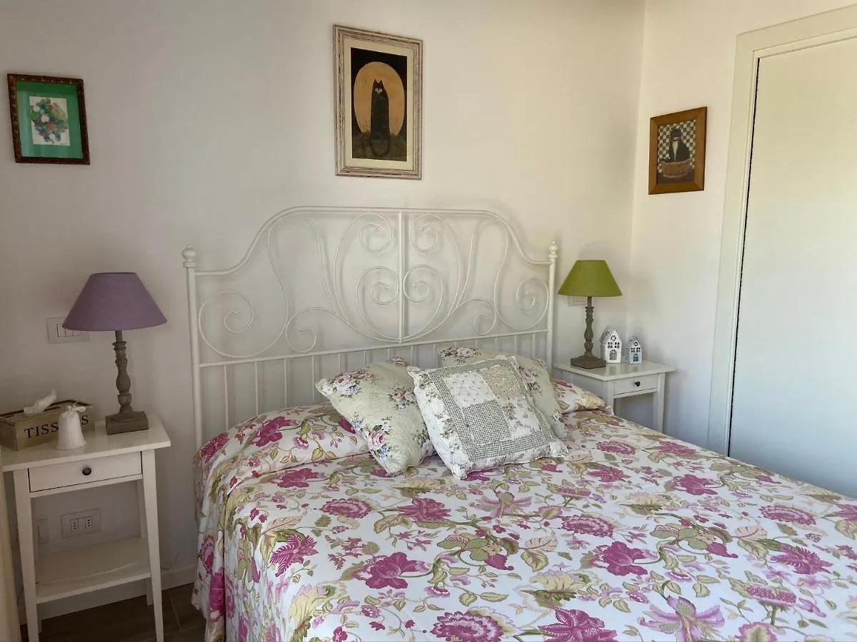 Monte Maino Bed & Breakfast Desenzano del Garda 0*,  Italy