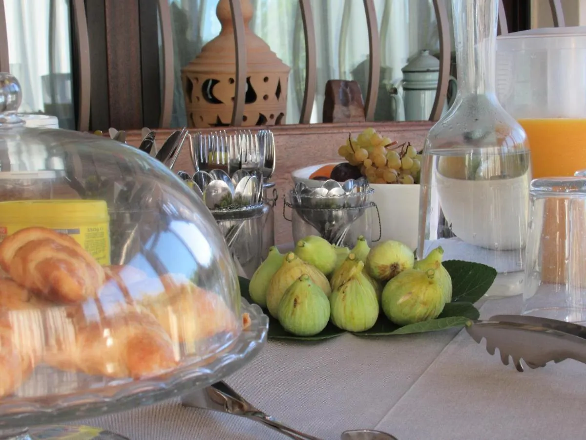 Monte Maino Bed & Breakfast Desenzano del Garda 0*,