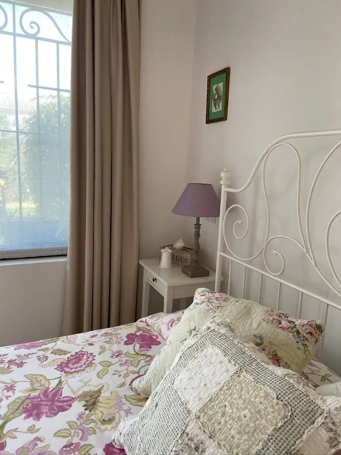 Monte Maino Bed & Breakfast Desenzano del Garda 0*,  Italy